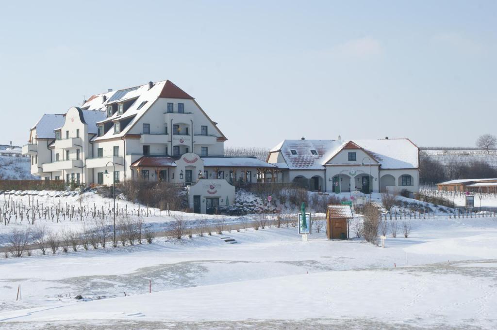 Hotel Neustifter Poysdorf Exterior foto
